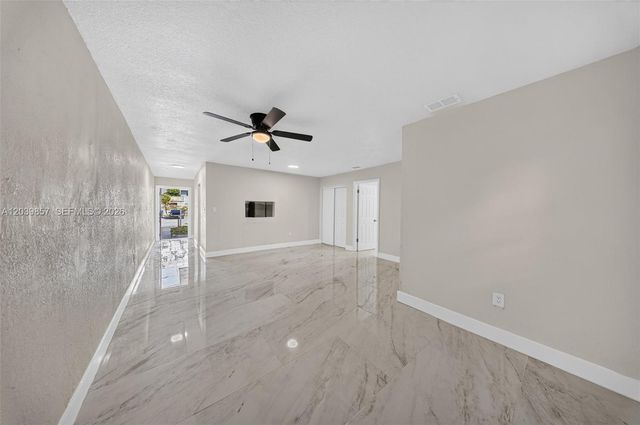 3856 NW 207 ST RD, Miami Gardens, FL 33055
