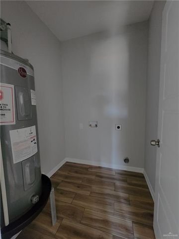 805 W Los Tesoros Drive 2, Pharr, TX 78577