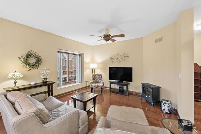 13105 Timber Court, Palos Heights, IL 60463