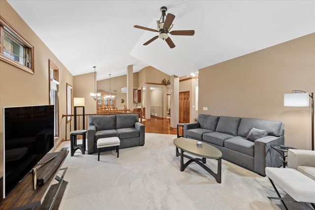 13105 Timber Court, Palos Heights, IL 60463