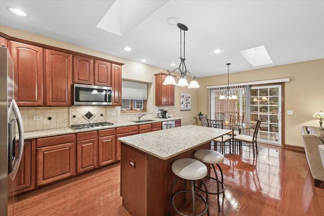 13105 Timber Court, Palos Heights, IL 60463