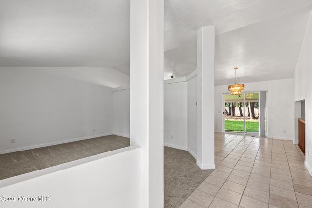 370 S Glenwood Dr, Post Falls, ID 83854