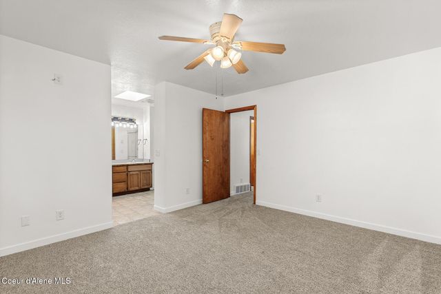 370 S Glenwood Dr, Post Falls, ID 83854