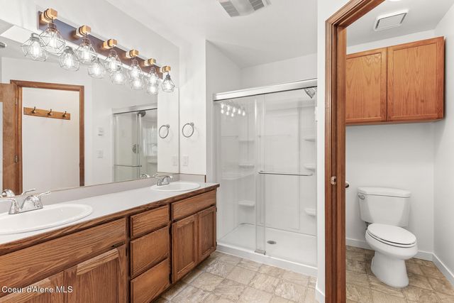 370 S Glenwood Dr, Post Falls, ID 83854