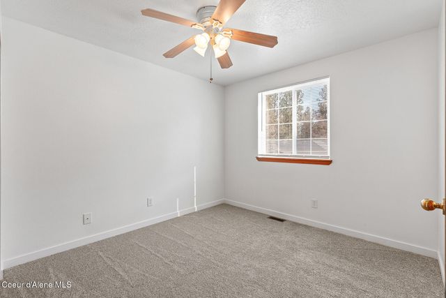 370 S Glenwood Dr, Post Falls, ID 83854