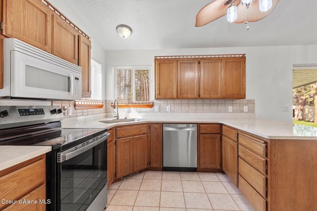 370 S Glenwood Dr, Post Falls, ID 83854