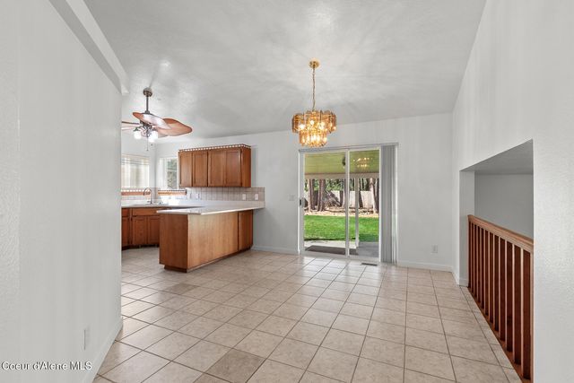 370 S Glenwood Dr, Post Falls, ID 83854