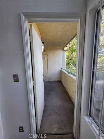 7800 Topanga Canyon 303, Canoga Park (los Angeles), CA 91304