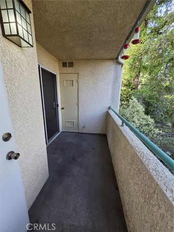 7800 Topanga Canyon 303, Canoga Park (los Angeles), CA 91304