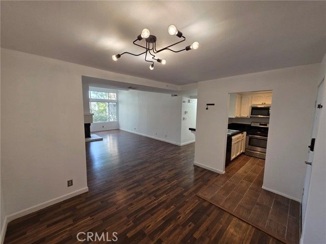 7800 Topanga Canyon 303, Canoga Park (los Angeles), CA 91304