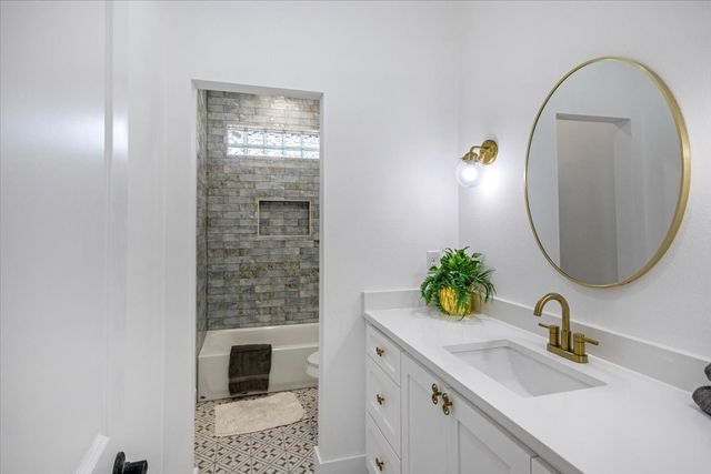16022 Red Oak Road, Tyler, TX 75707