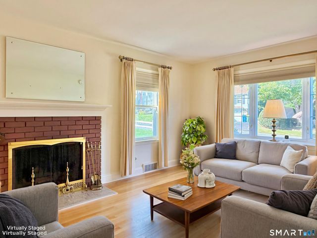 16 Aron Avenue, Waterbury, CT 06708
