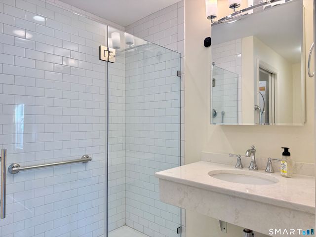 16 Aron Avenue, Waterbury, CT 06708