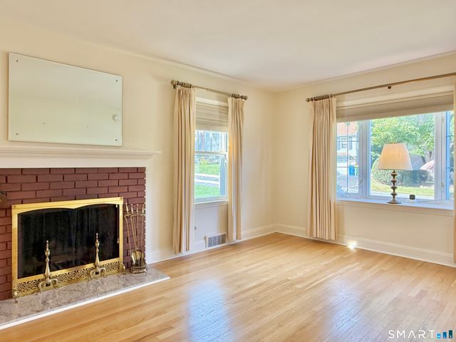16 Aron Avenue, Waterbury, CT 06708