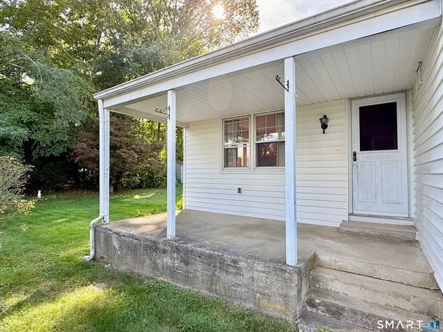16 Aron Avenue, Waterbury, CT 06708