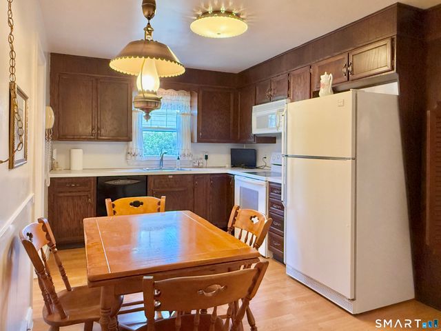 16 Aron Avenue, Waterbury, CT 06708