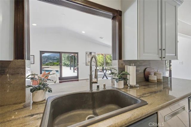 1900 Sherer Lane, Glendale, CA 91208