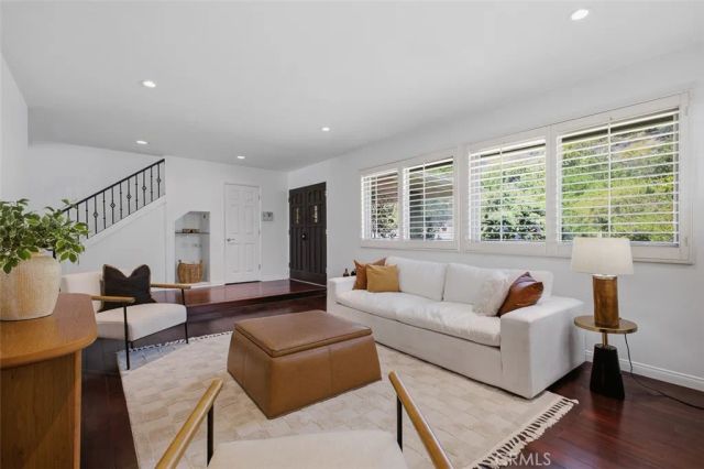 1900 Sherer Lane, Glendale, CA 91208
