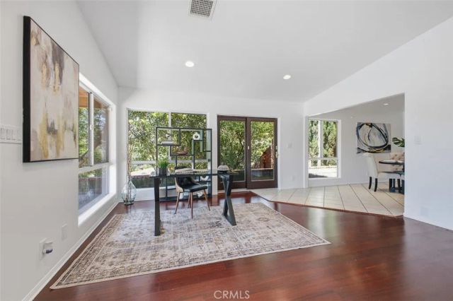 1900 Sherer Lane, Glendale, CA 91208