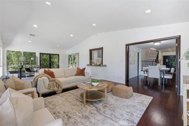 1900 Sherer Lane, Glendale, CA 91208