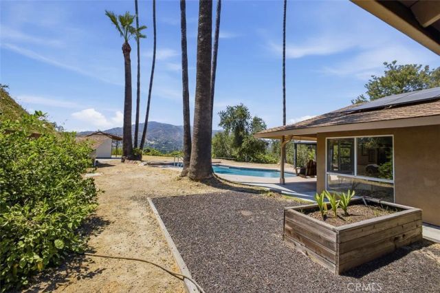 1900 Sherer Lane, Glendale, CA 91208