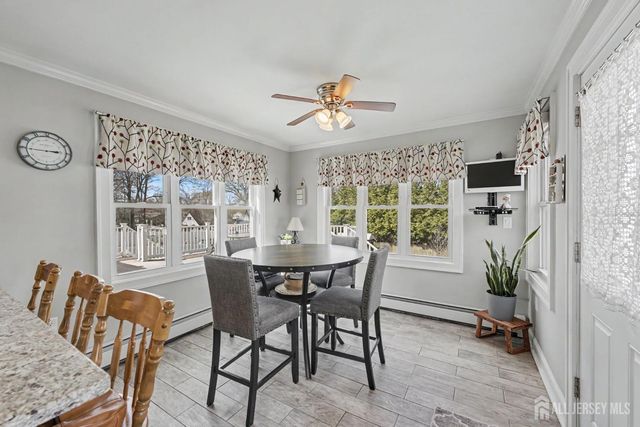 70 Oxford Road, Colonia, NJ 07067