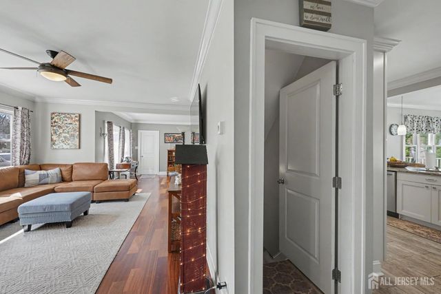 70 Oxford Road, Colonia, NJ 07067