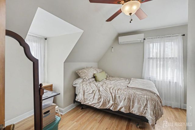 70 Oxford Road, Colonia, NJ 07067