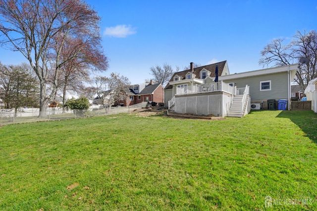 70 Oxford Road, Colonia, NJ 07067