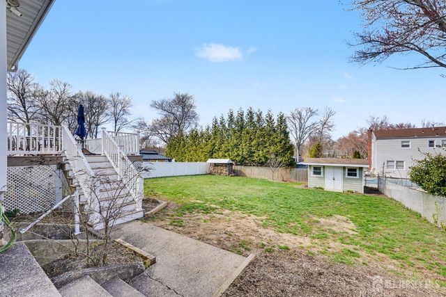 70 Oxford Road, Colonia, NJ 07067