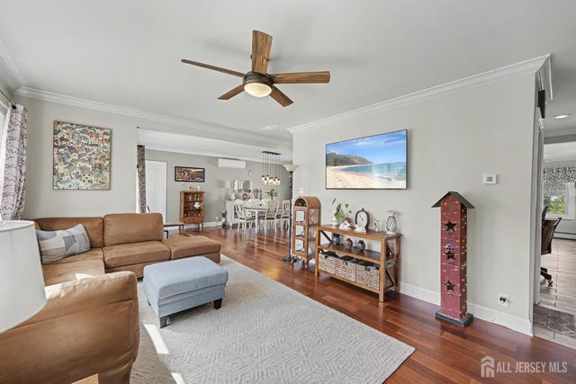 70 Oxford Road, Colonia, NJ 07067