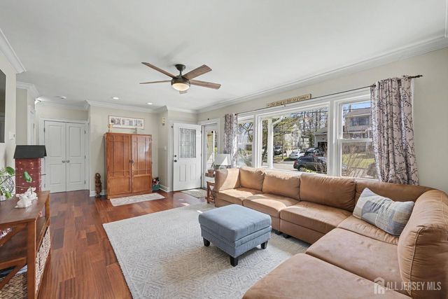 70 Oxford Road, Colonia, NJ 07067