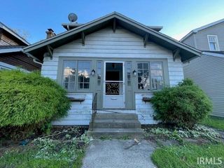 1160 E Indiana Avenue, South Bend, IN 46613