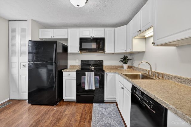 2847 Mossy Brink Court, Deerfield Twp., OH 45039