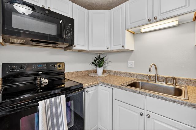 2847 Mossy Brink Court, Deerfield Twp., OH 45039