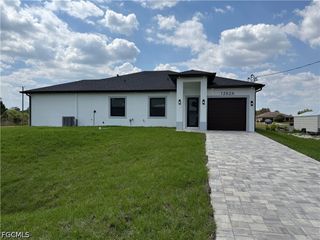 1262 Best AVE, Fort Myers, FL 33913