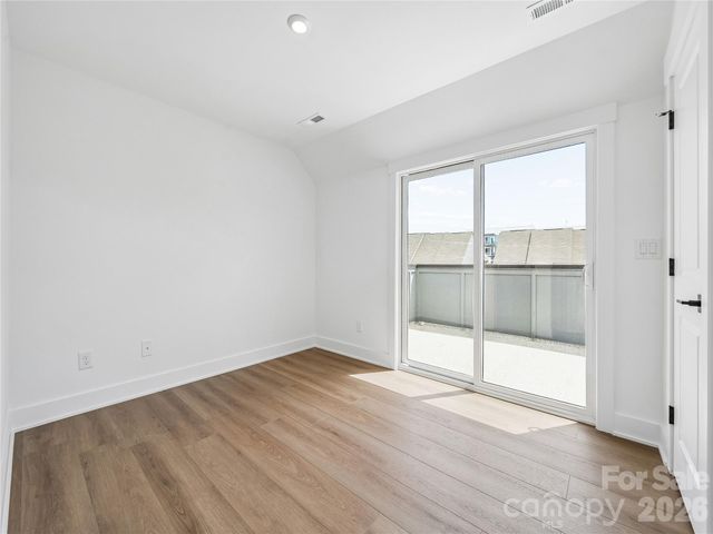 3652 S Tryon Street, Charlotte, NC 28217