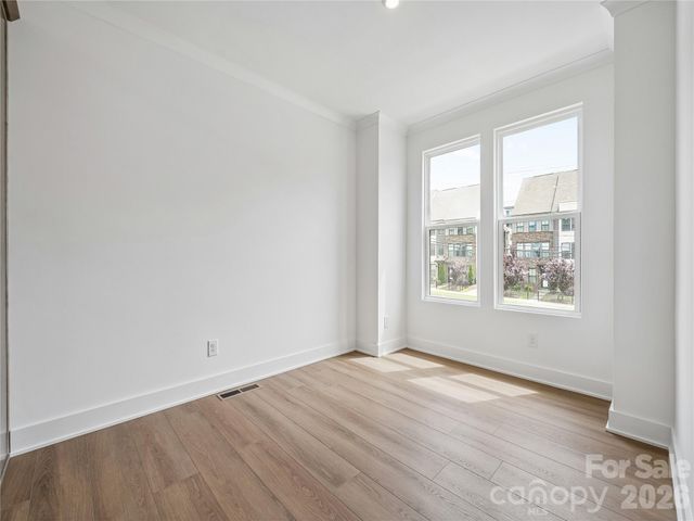 3652 S Tryon Street, Charlotte, NC 28217