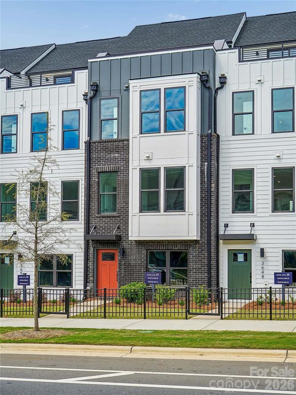 3652 S Tryon Street, Charlotte, NC 28217