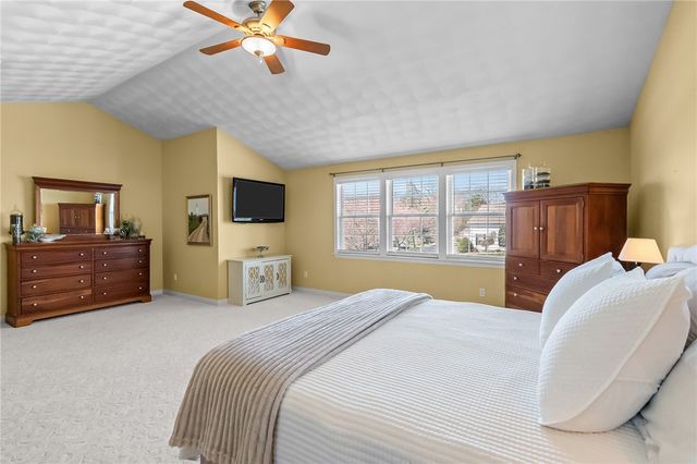 25 Red Hawk Drive, Cranston, RI 02921