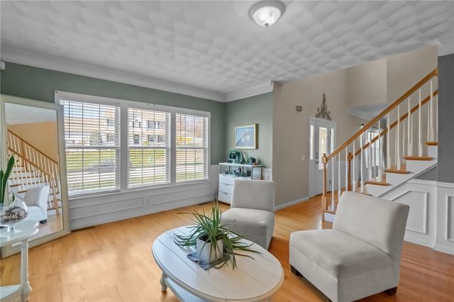 25 Red Hawk Drive, Cranston, RI 02921