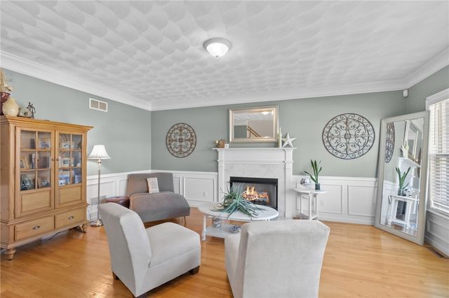 25 Red Hawk Drive, Cranston, RI 02921