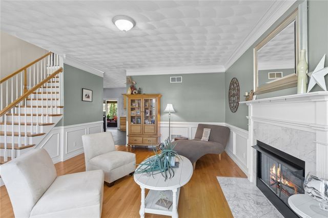 25 Red Hawk Drive, Cranston, RI 02921