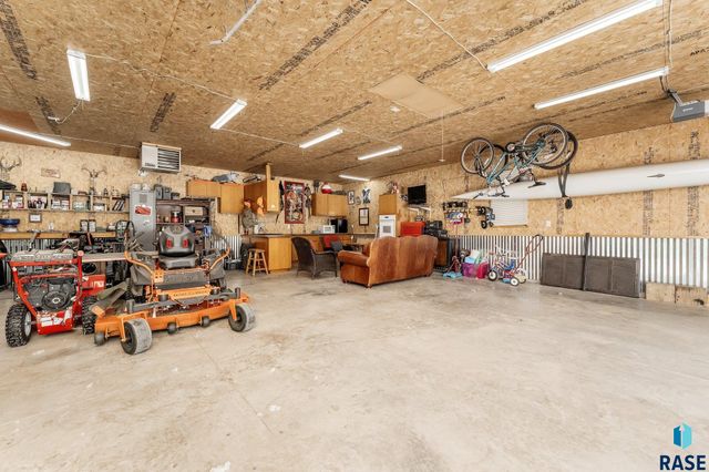 47606 Slip Up Creek Rd Road, Sioux Falls, SD 57104