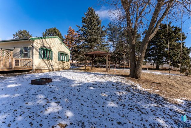 47606 Slip Up Creek Rd Road, Sioux Falls, SD 57104