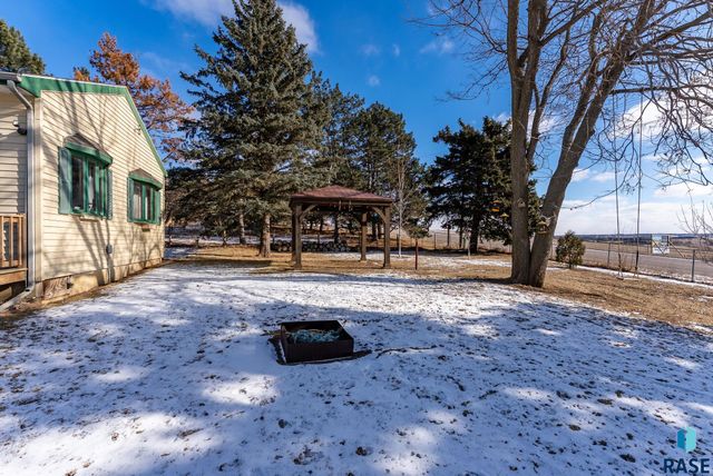 47606 Slip Up Creek Rd Road, Sioux Falls, SD 57104