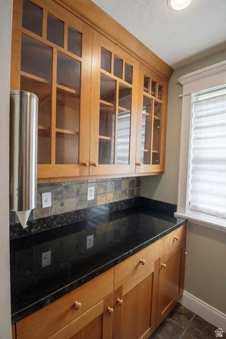 8938 S MIDVALLEY DR, West Jordan, UT 84088