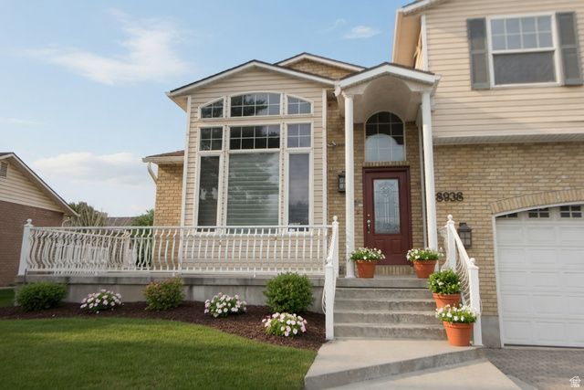 8938 S MIDVALLEY DR, West Jordan, UT 84088