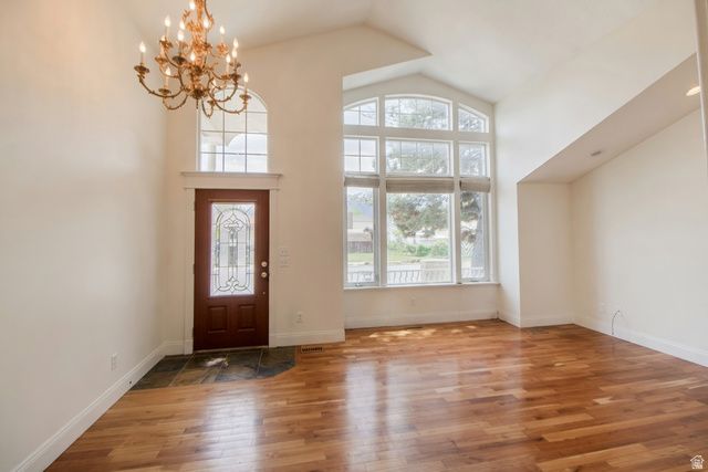 8938 S MIDVALLEY DR, West Jordan, UT 84088