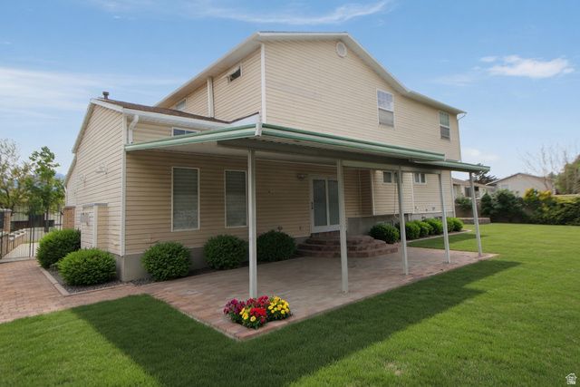 8938 S MIDVALLEY DR, West Jordan, UT 84088